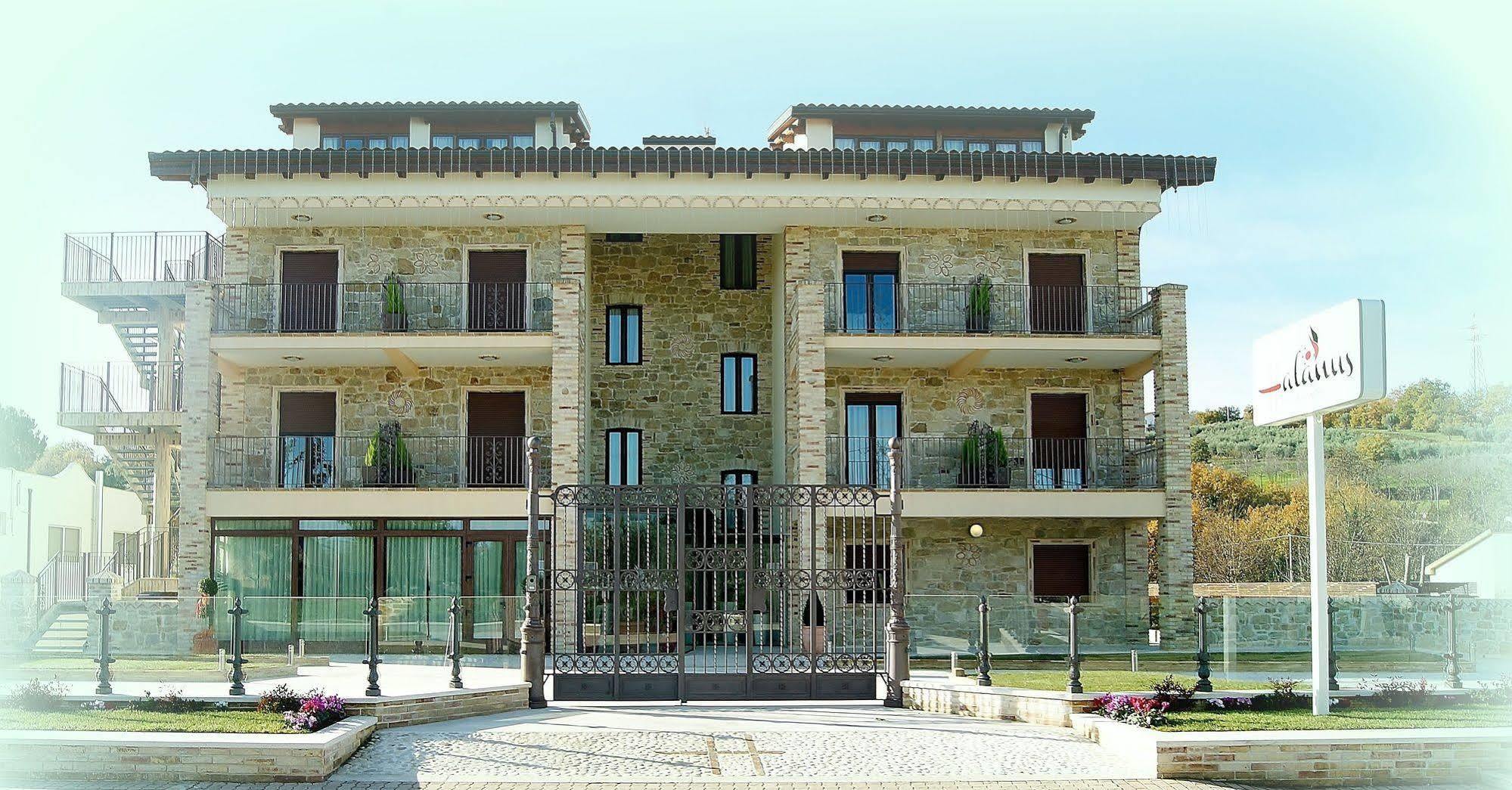 Halanus Hotel And Resort Alanno Экстерьер фото